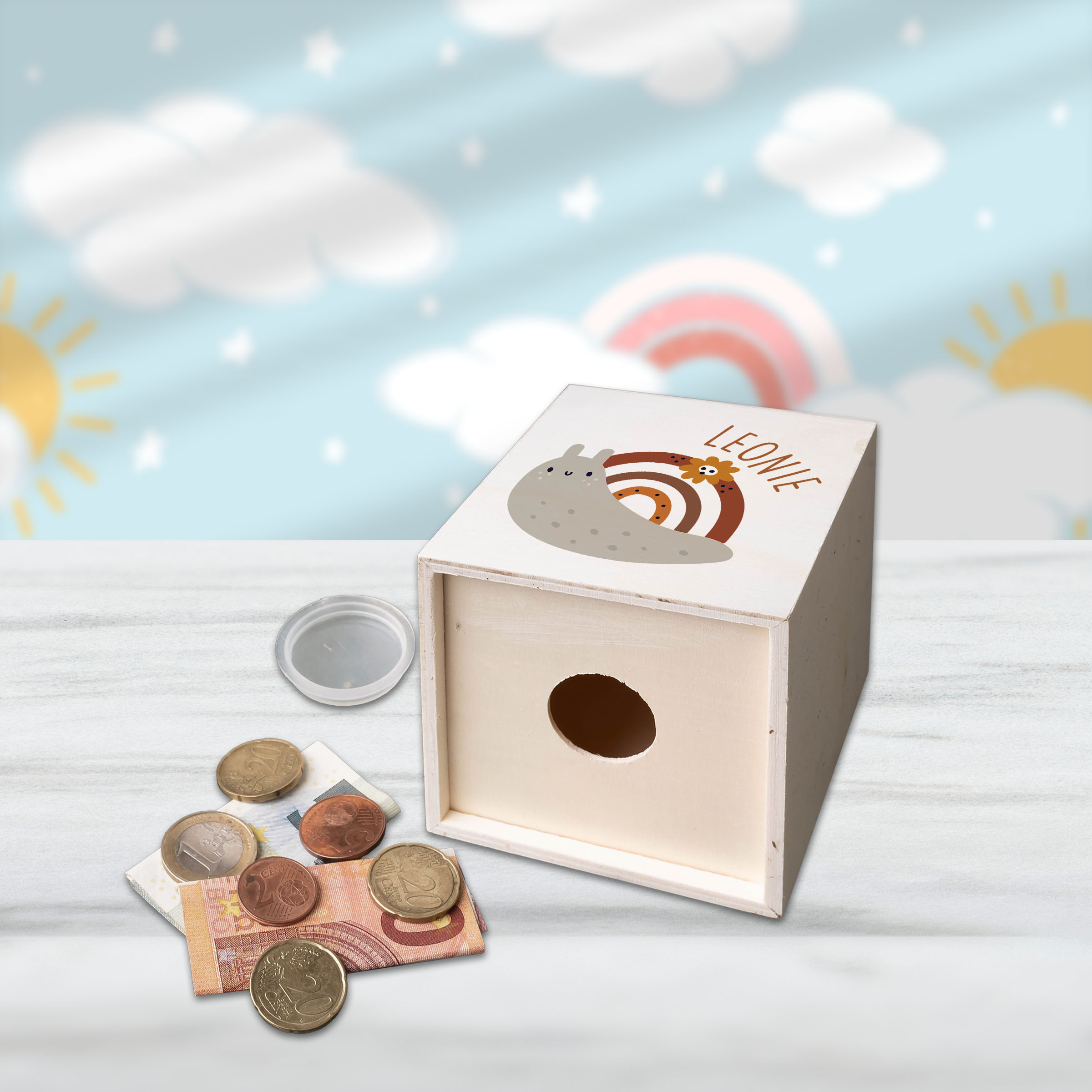hübsche Holzspardose: personalisierbare Sparbüchse Motiv 86 Schnecke und Regenbogen