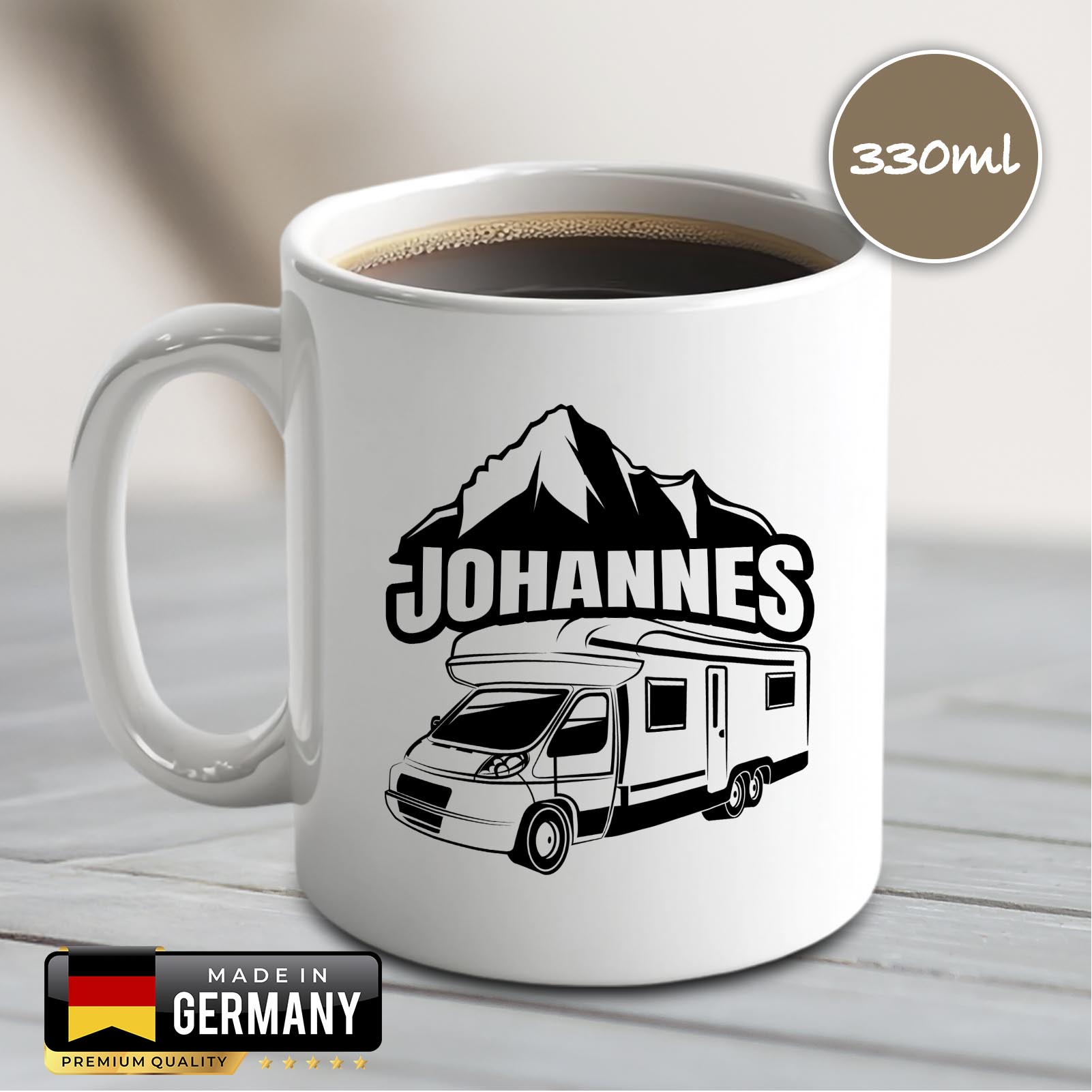 Personalisierte Tasse 330 ml – Wohnmobil & Berge Motiv – mit Wunschname – beidseitig bedruckt