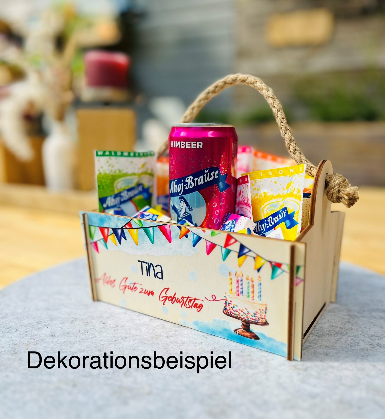 Geschenkkorb mit Holzwolle, Bausatz mit Motiv 11 Hände