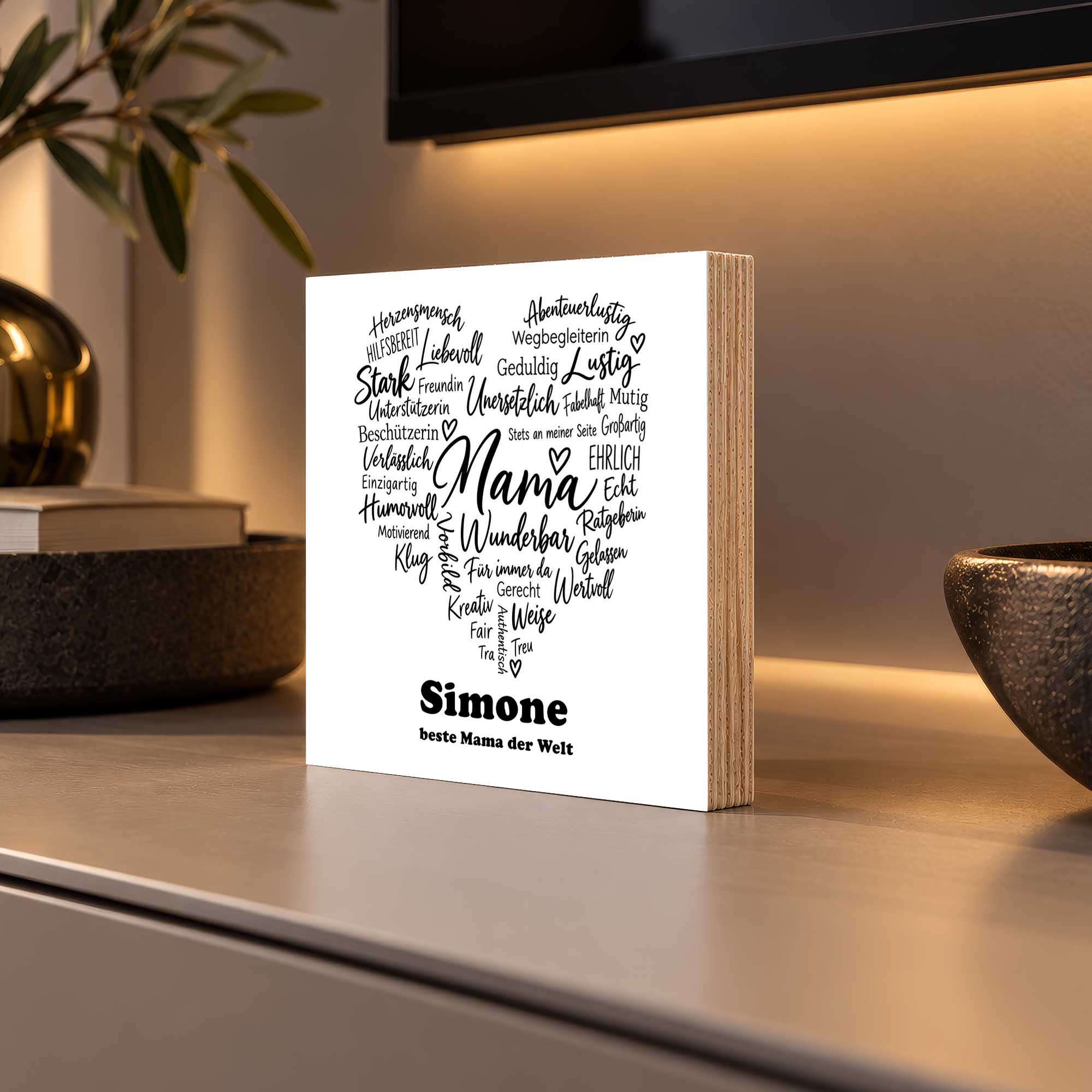 Woodprint personalisiert – Wortwolke Herz Mama & Wunschname – Motiv P061